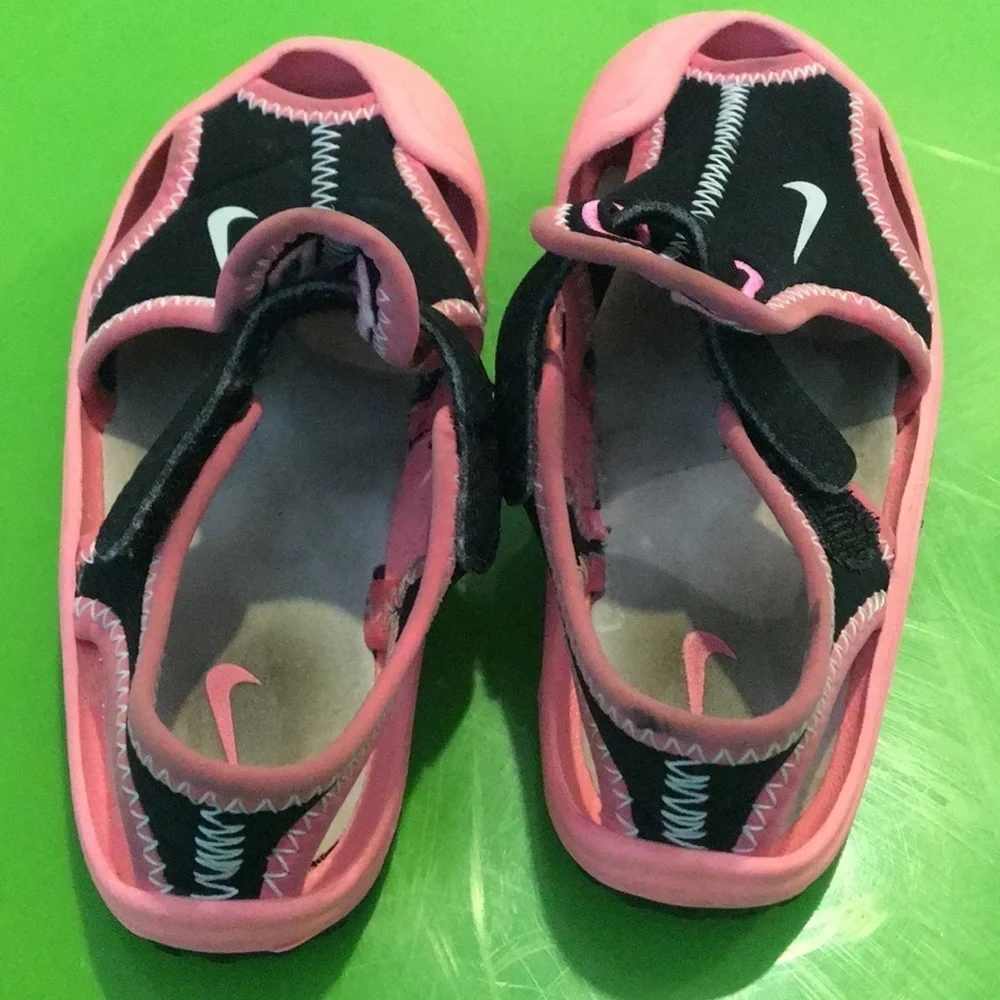 Nike water shoes
